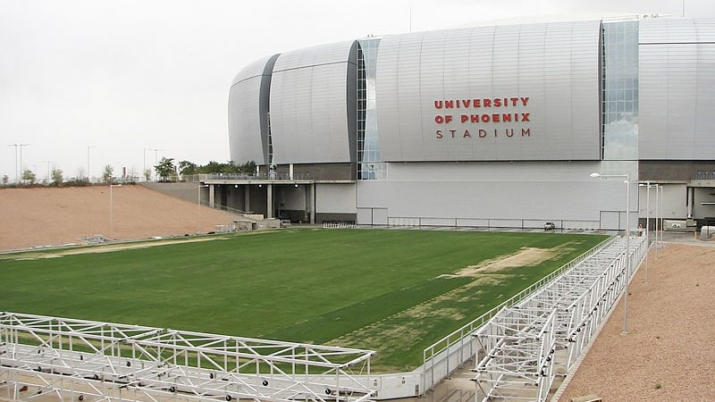University of Phoenix Stadium 15 av världens häftigaste arenor